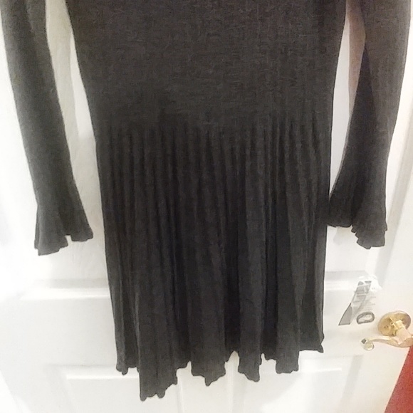 *Tahari Arthur Levine Petite Dress Large - Picture 2 of 7